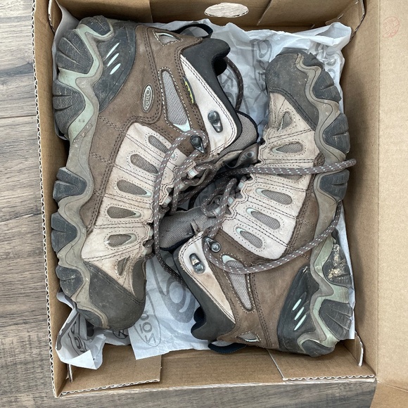 oboz sawtooth ii mid bdry hiking boots